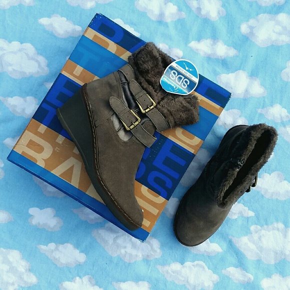 📢 FLASH SALE 🌠 🆕 Bare Traps ♨️ Fur Lined Zip 🆙 - Picture 4 of 9